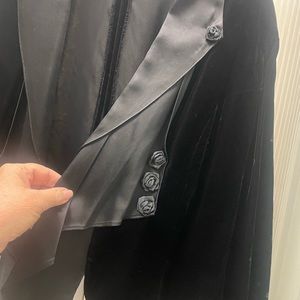 Vintage velvet jacket size 14 by WRII